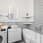Cracow Pradnik Spacious & Family With 3 Bedroom By Renters Prestige *