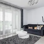 Cracow Pradnik Spacious & Family With 3 Bedroom By Renters Prestige *