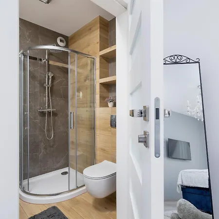 Cracow Pradnik Spacious & Family With 3 Bedroom By Renters Prestige