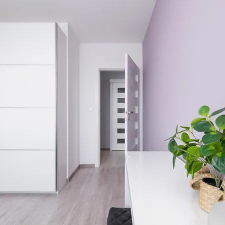 Cracow Pradnik Spacious & Family With 3 Bedroom By Renters Prestige Kraków