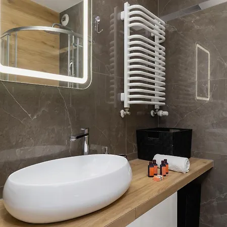 Cracow Pradnik Spacious & Family With 3 Bedroom By Renters Prestige Apartment