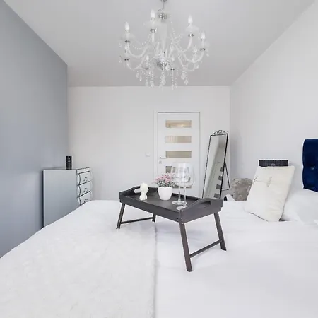 Cracow Pradnik Spacious & Family With 3 Bedroom By Renters Prestige Krakow
